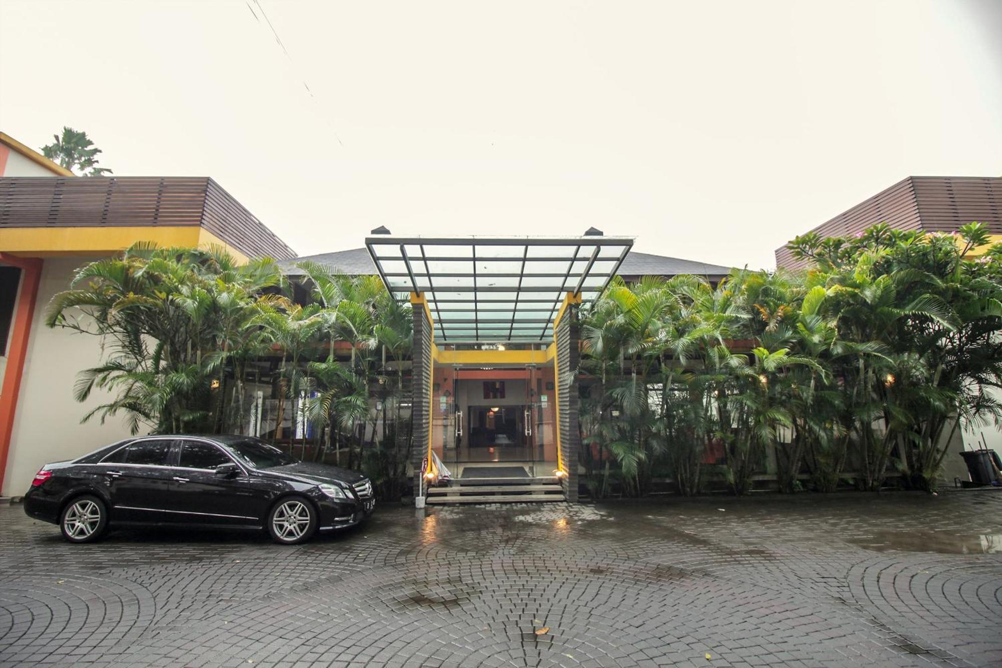 Collection O 295 Grha Ciumbuleuit Guest House Bandung Kültér fotó