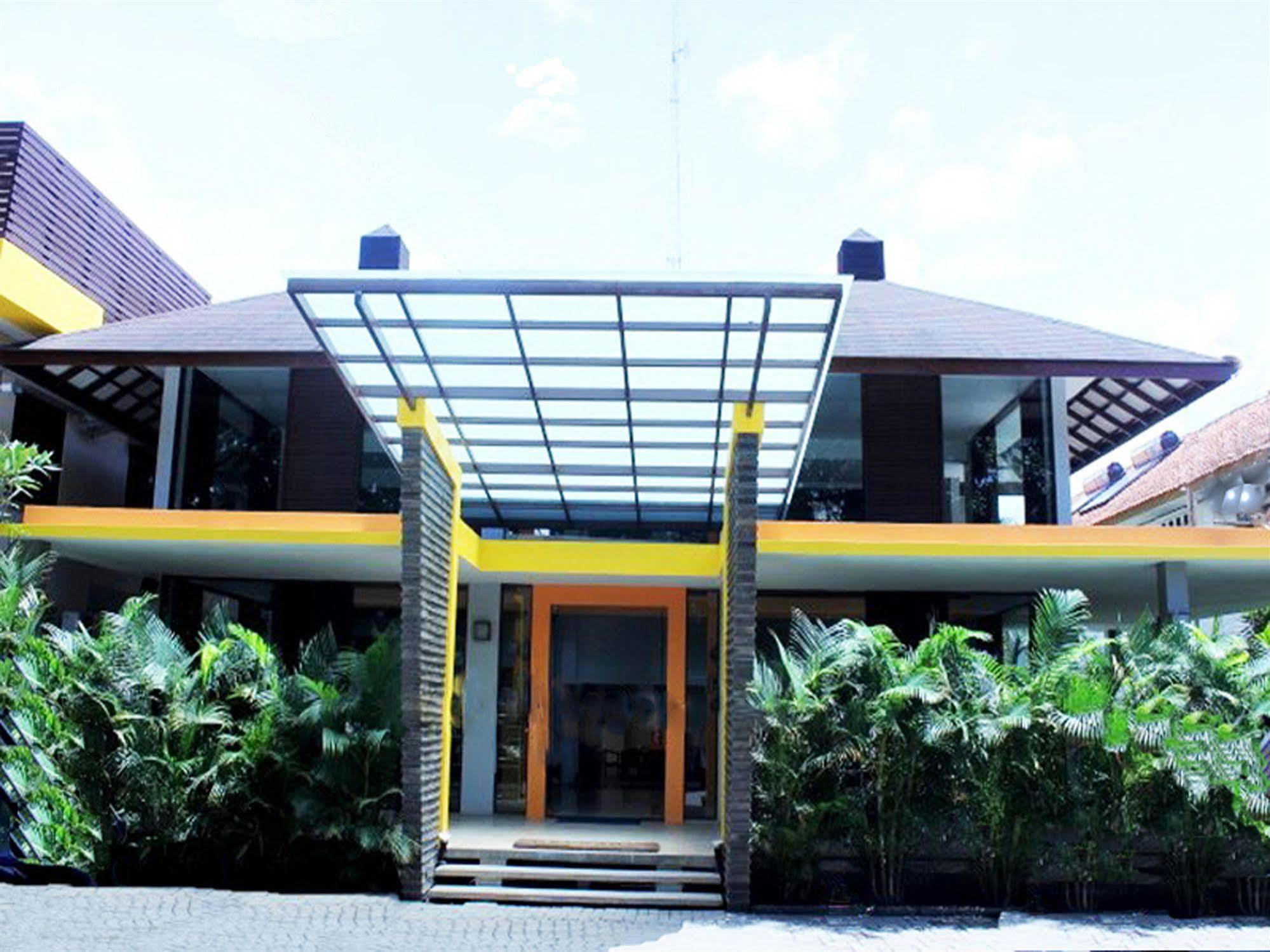 Collection O 295 Grha Ciumbuleuit Guest House Bandung Kültér fotó