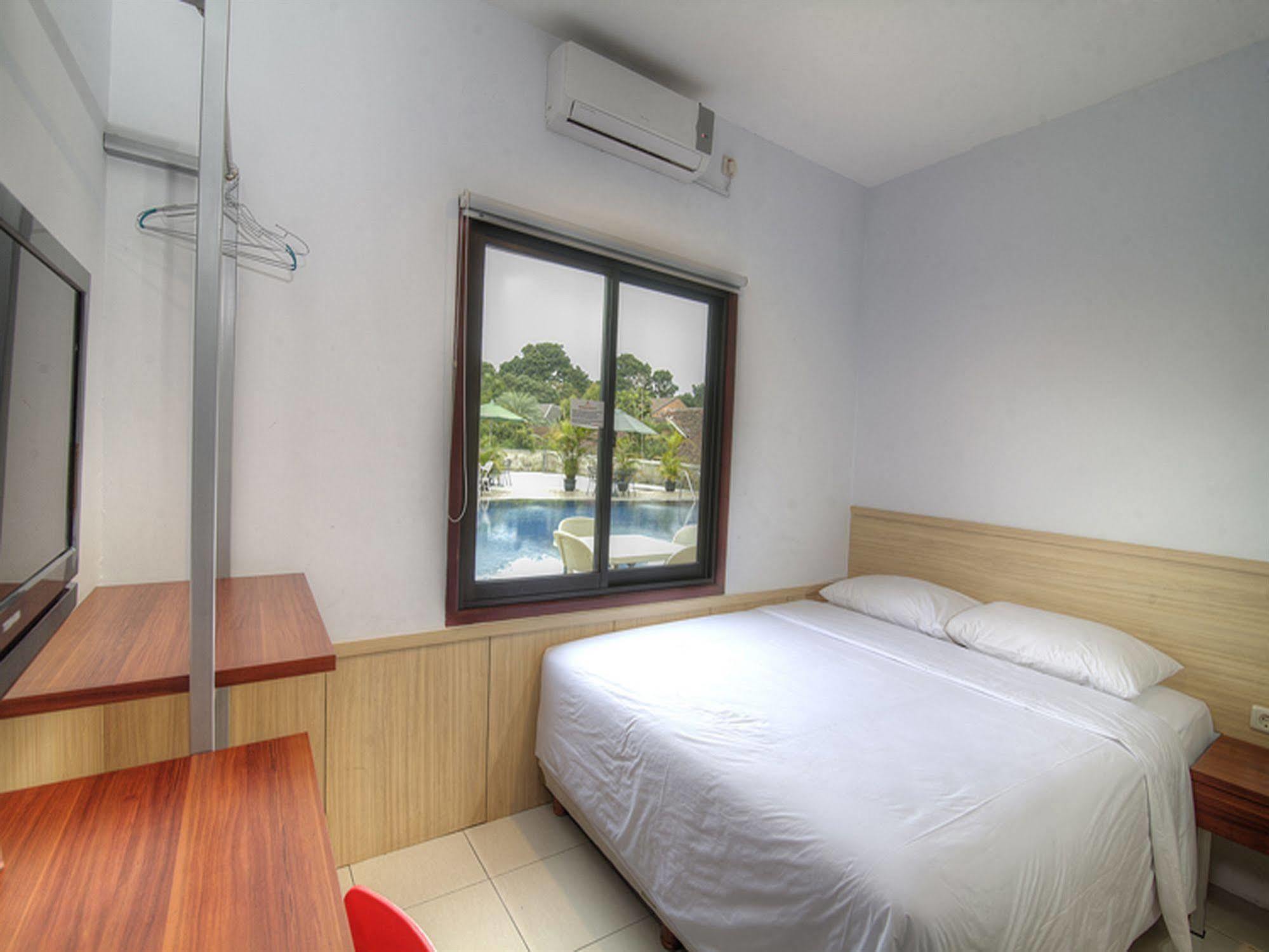 Collection O 295 Grha Ciumbuleuit Guest House Bandung Kültér fotó